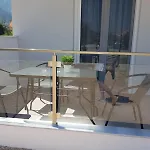 מלון דירות Conmari Luxury 3*