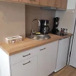 מלון דירות Conmari Luxury 3*