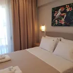 Conmari Luxury מלון דירות נידרי