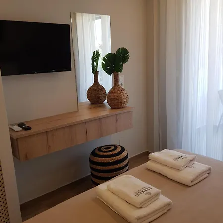 Апарт-отель Conmari Luxury