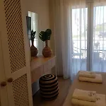Conmari Luxury Lägenhetshotell 3*