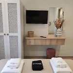 Conmari Luxury Lägenhetshotell 3*