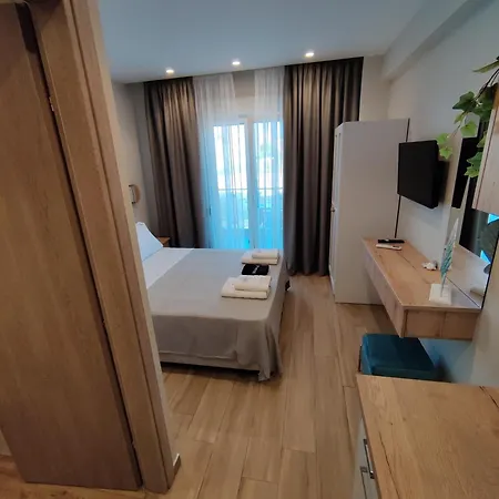Conmari Luxury شقة فندقية نيدري