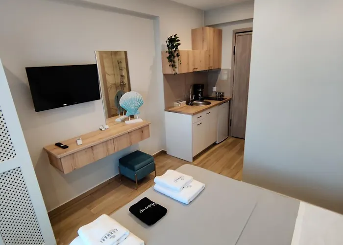 Conmari Luxury 3* Nydri (Lefkada)